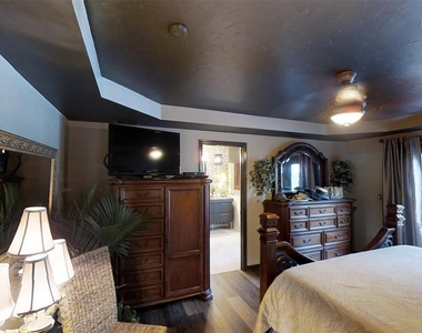 12201 Longmont Drive - Photo Thumbnail 18