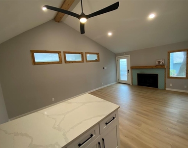 2705  Mulford Cv - Photo Thumbnail 29