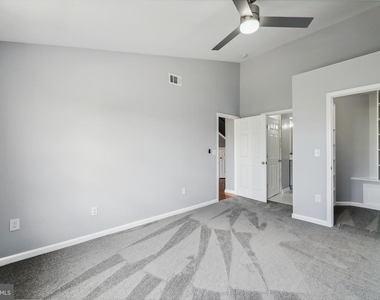 5916 Founders Hill Dr #301 - Photo Thumbnail 4