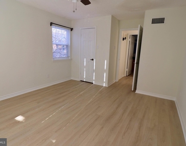 1539 Lincoln Way - Photo Thumbnail 1