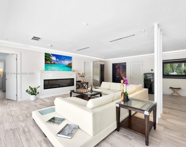 10125 Biscayne Blvd - Photo Thumbnail 35