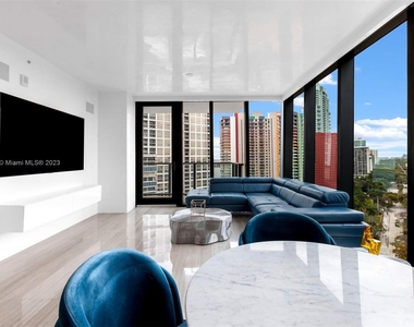 1451 Brickell Ave - Photo Thumbnail 5