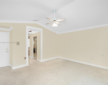 15251 Wilshire Way - Photo Thumbnail 13