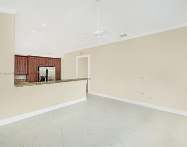 15251 Wilshire Way - Photo Thumbnail 8