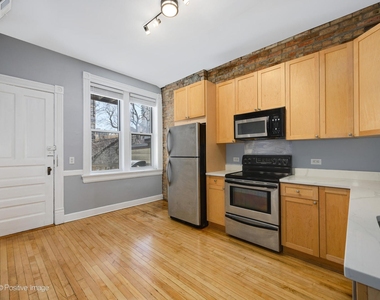 1539 N Wells Street - Photo Thumbnail 3