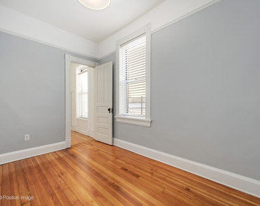 1539 N Wells Street - Photo Thumbnail 7