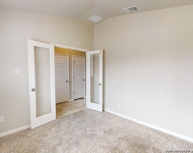 8723 Straight Oaks - Photo Thumbnail 6