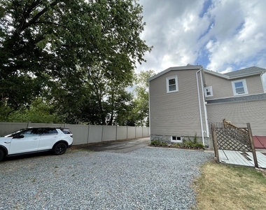 272 Newtonville Ave - Photo Thumbnail 32