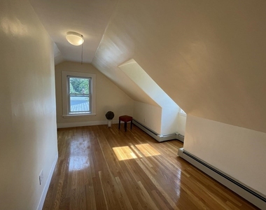 272 Newtonville Ave - Photo Thumbnail 24