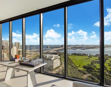 1000 Biscayne Blvd Unit 2101 - Photo Thumbnail 2