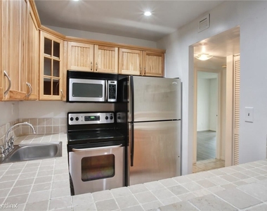 5855 Washington St Apt 94 - Photo Thumbnail 4