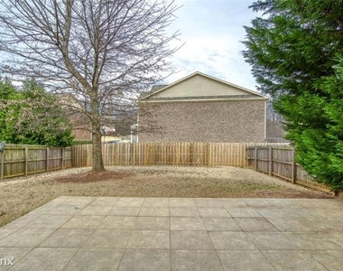 325 Brynfield Parkway - Photo Thumbnail 31