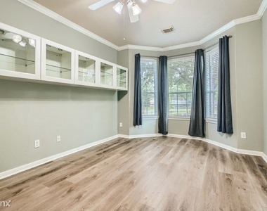 17603 Sierra Creek Lane Unit - Photo Thumbnail 2