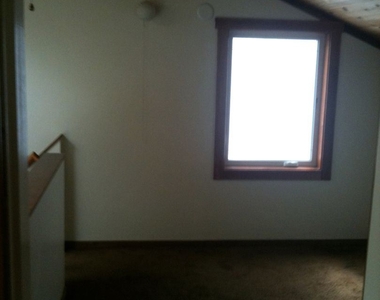 1318 River St - Photo Thumbnail 5