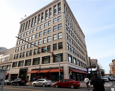 108 W Jefferson Street - Photo Thumbnail 0