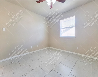 1103 Concho St - Photo Thumbnail 14