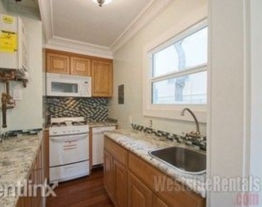 246 Ashland Avenue - Photo Thumbnail 4