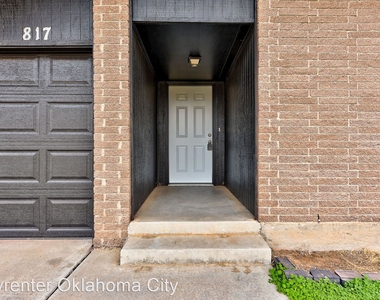 817 Branchwood Ct - Photo Thumbnail 4