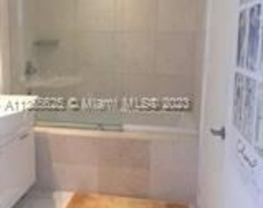 485 Brickell Ave Apt 4311 - Photo Thumbnail 4