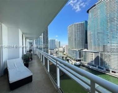 901 Brickell Key Blvd Apt 2305 - Photo Thumbnail 8