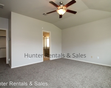 3308 Rusack Dr - Photo Thumbnail 17