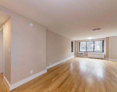 792 Columbus Avenue - Photo Thumbnail 2