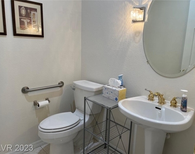 10312 Eagle Vale Avenue - Photo Thumbnail 12