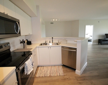 11720 Saint Andrews Place - Photo Thumbnail 5