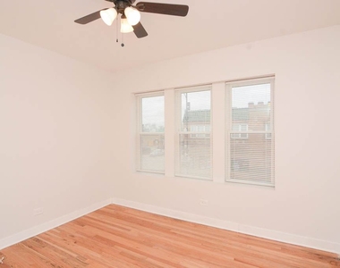 3360 W. Montrose, Unit 4 - Photo Thumbnail 14