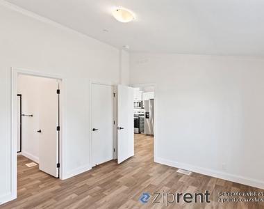 2838 Romagnolo St - Unit A - Photo Thumbnail 11