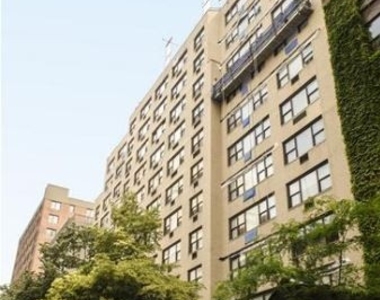 East 80th Street - Photo Thumbnail 10