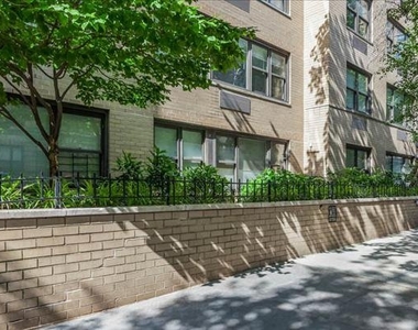 East 80th Street - Photo Thumbnail 14