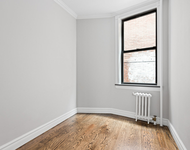 333 East 34th Street - Photo Thumbnail 2