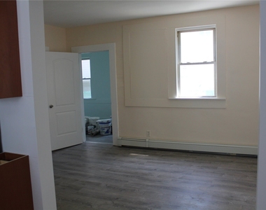 185 Franklin Street - Photo Thumbnail 9