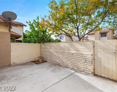 3466 Lorilou Lane - Photo Thumbnail 27