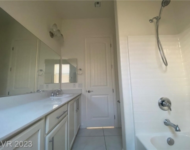 8125 Slip Point Avenue - Photo Thumbnail 20