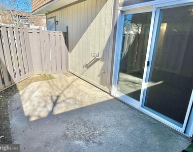 3808 Joshua Place - Photo Thumbnail 12