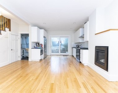 134 Banks St - Photo Thumbnail 9