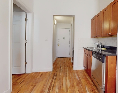 1258 Lexington Avenue, New York, NY 10028 - Photo Thumbnail 4