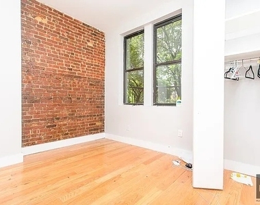 212 Grand Street - Photo Thumbnail 9