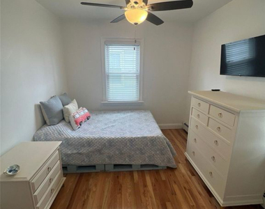 47 Brookline Avenue - Photo Thumbnail 9