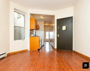 2106 Fulton Street - Photo Thumbnail 2