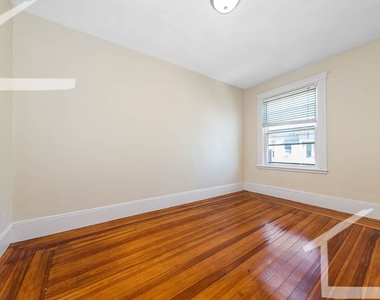 42 Brackett St Apt 1r - Photo Thumbnail 9