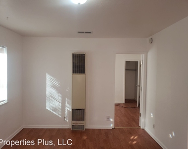 3245 W 52nd Pl - Photo Thumbnail 3