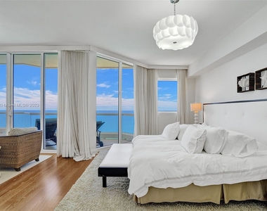 17875 Collins Ave - Photo Thumbnail 7