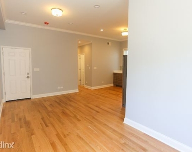 4236 N. Albany, Unit 4 - Photo Thumbnail 7