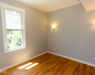 4236 N. Albany, Unit 3 - Photo Thumbnail 11