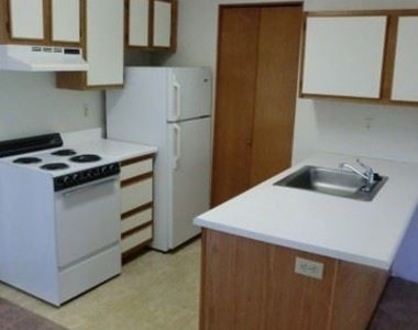 4950 Sw 45th Ave #9 - Photo Thumbnail 3