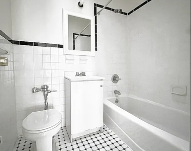 398 East 52nd Street - Photo Thumbnail 5