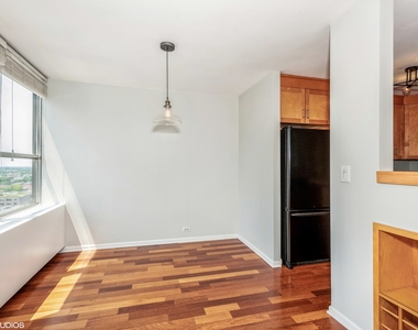 655 W Irving Park Road - Photo Thumbnail 8